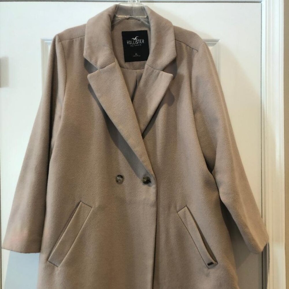 Hollister winter coat XL EUC